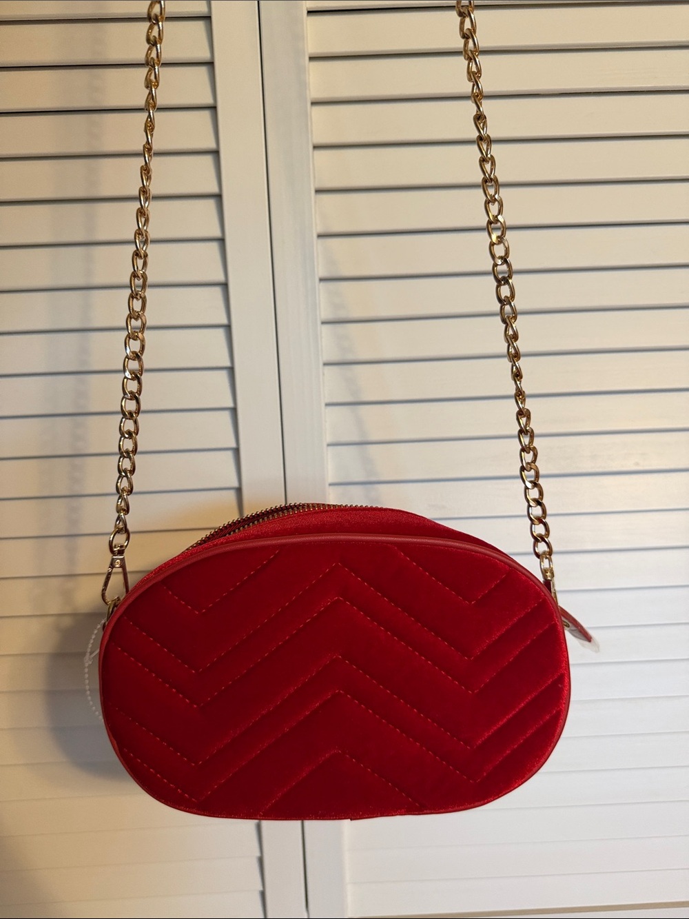 Red Velvet Quilted Chain Crossbody Bag